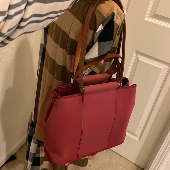 Hermes Handbags - Authentic Hermes Cabag Tote Two Way!